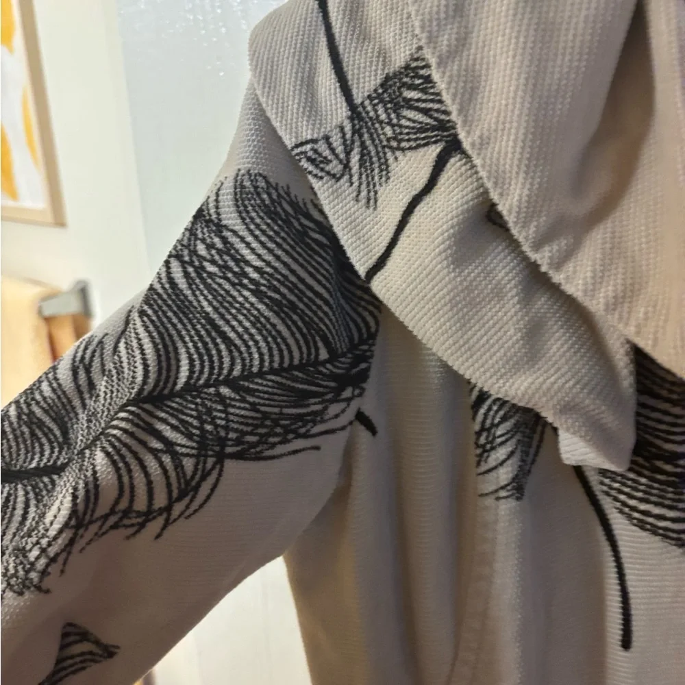 Anthropologie Elevenses Cream and Black Feather Coat Sz 10 - Picture 4 of 5